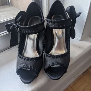 Black Vianni Collection Heels